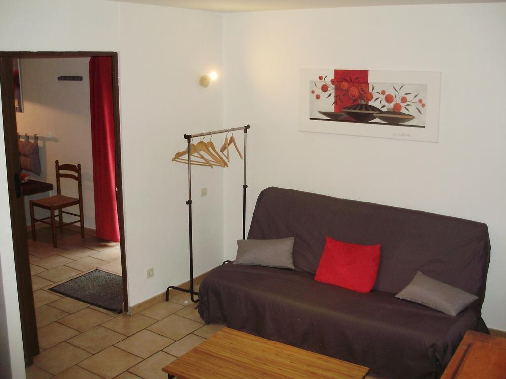 Auberge Du Bord Des Eaux - Demi-Pension Assuree Sur Reservation แซ็ง-อาร์มองด์-เลส์-ซูว์ ภายนอก รูปภาพ