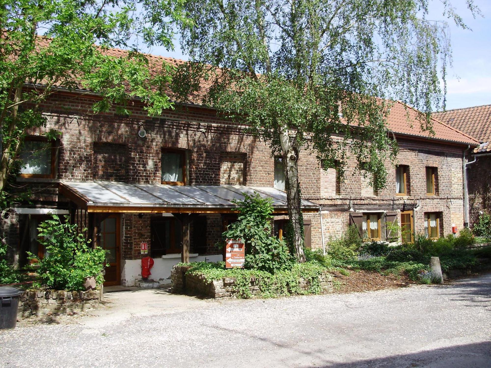Auberge Du Bord Des Eaux - Demi-Pension Assuree Sur Reservation แซ็ง-อาร์มองด์-เลส์-ซูว์ ภายนอก รูปภาพ