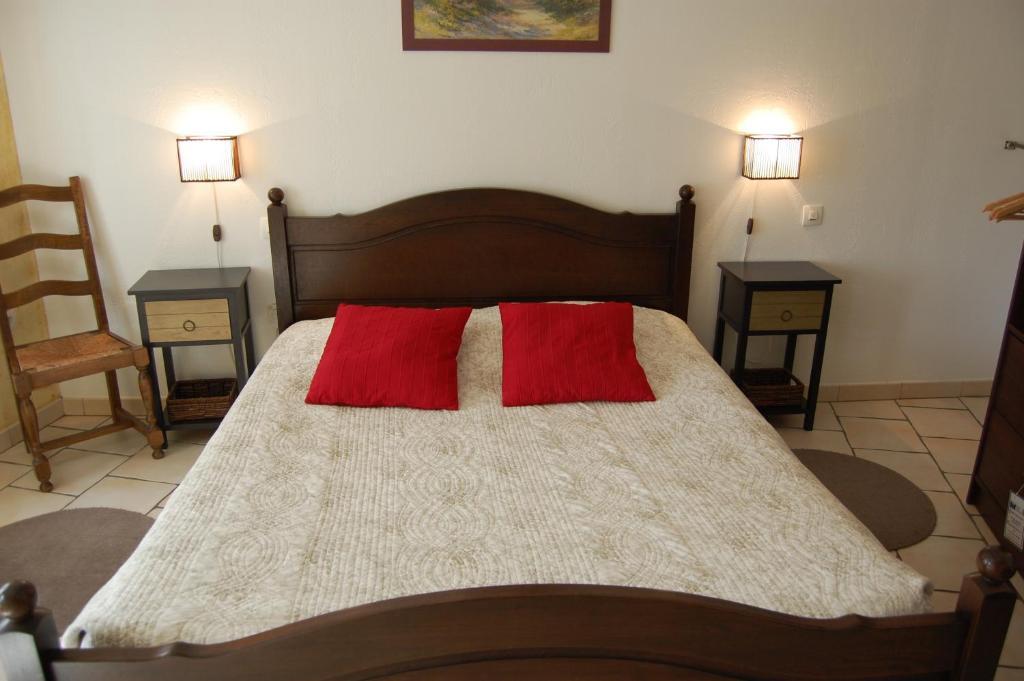 Auberge Du Bord Des Eaux - Demi-Pension Assuree Sur Reservation แซ็ง-อาร์มองด์-เลส์-ซูว์ ห้อง รูปภาพ
