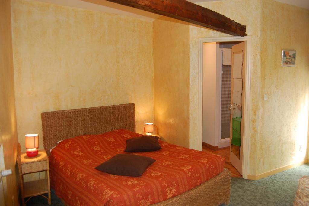 Auberge Du Bord Des Eaux - Demi-Pension Assuree Sur Reservation แซ็ง-อาร์มองด์-เลส์-ซูว์ ห้อง รูปภาพ