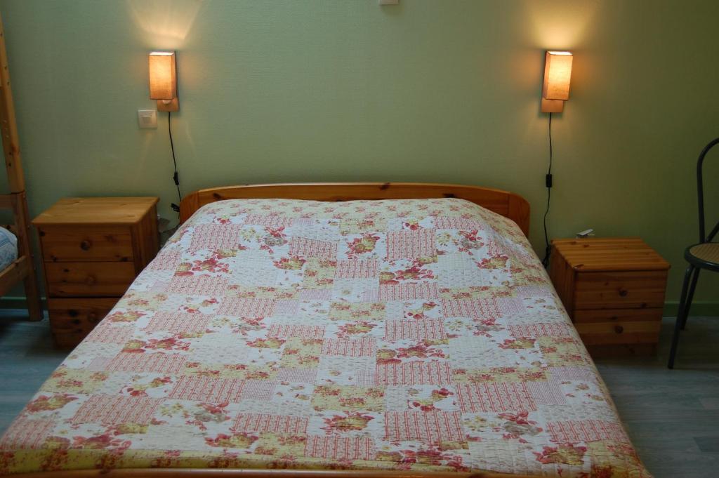 Auberge Du Bord Des Eaux - Demi-Pension Assuree Sur Reservation แซ็ง-อาร์มองด์-เลส์-ซูว์ ห้อง รูปภาพ