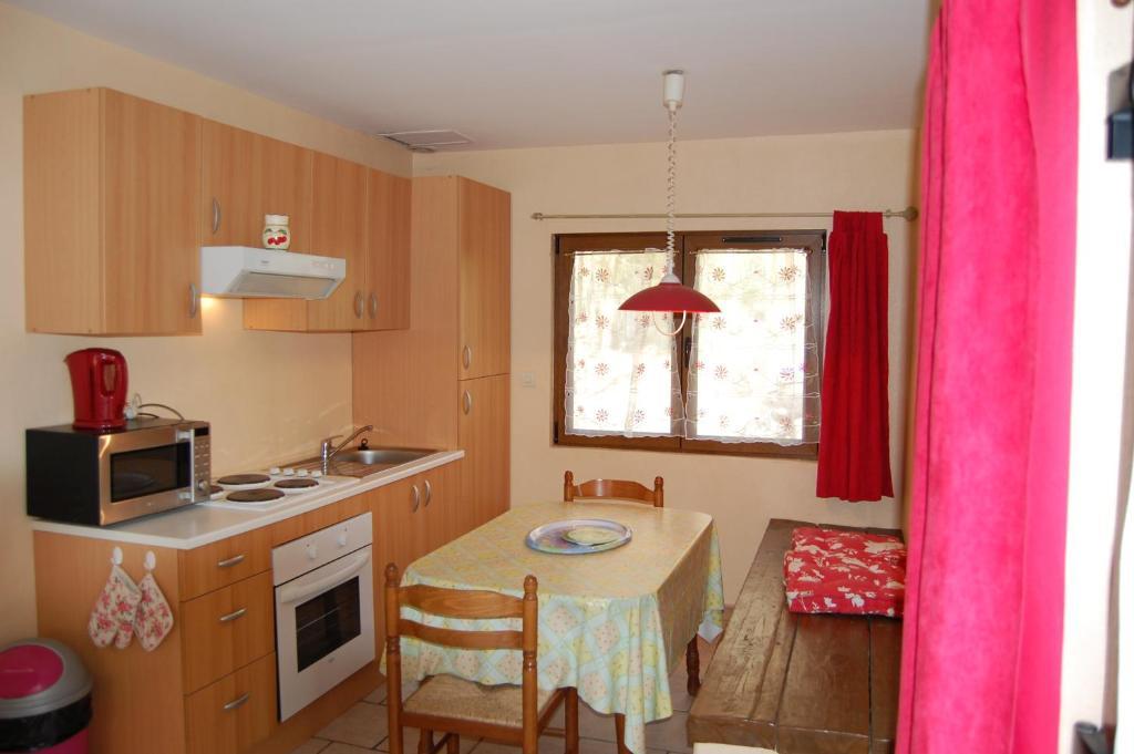 Auberge Du Bord Des Eaux - Demi-Pension Assuree Sur Reservation แซ็ง-อาร์มองด์-เลส์-ซูว์ ห้อง รูปภาพ