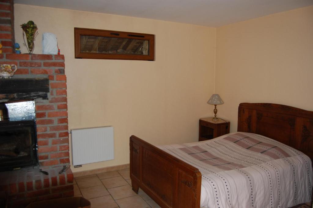 Auberge Du Bord Des Eaux - Demi-Pension Assuree Sur Reservation แซ็ง-อาร์มองด์-เลส์-ซูว์ ห้อง รูปภาพ
