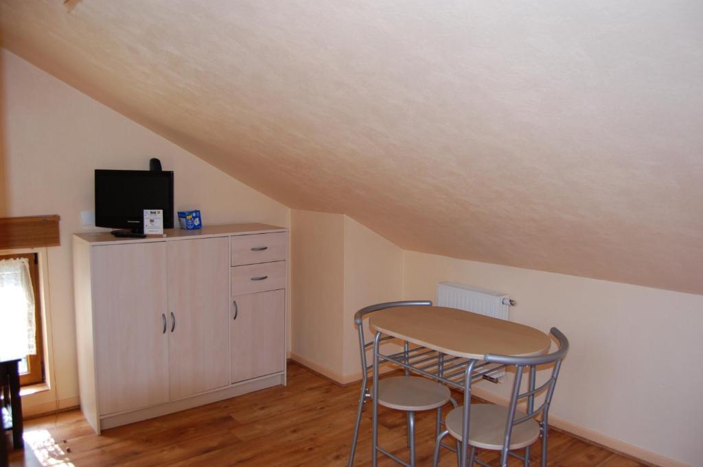 Auberge Du Bord Des Eaux - Demi-Pension Assuree Sur Reservation แซ็ง-อาร์มองด์-เลส์-ซูว์ ห้อง รูปภาพ