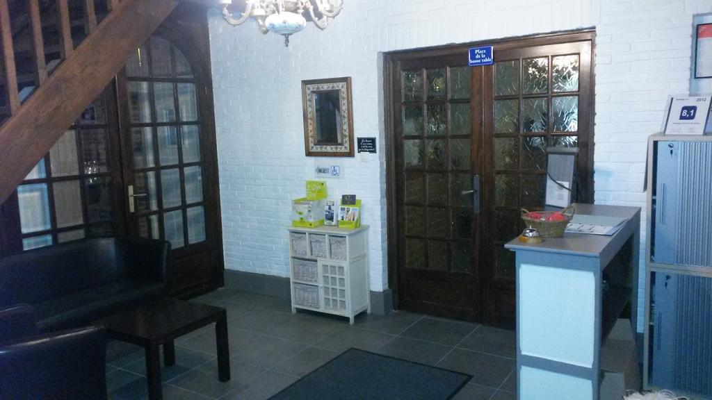 Auberge Du Bord Des Eaux - Demi-Pension Assuree Sur Reservation แซ็ง-อาร์มองด์-เลส์-ซูว์ ภายนอก รูปภาพ